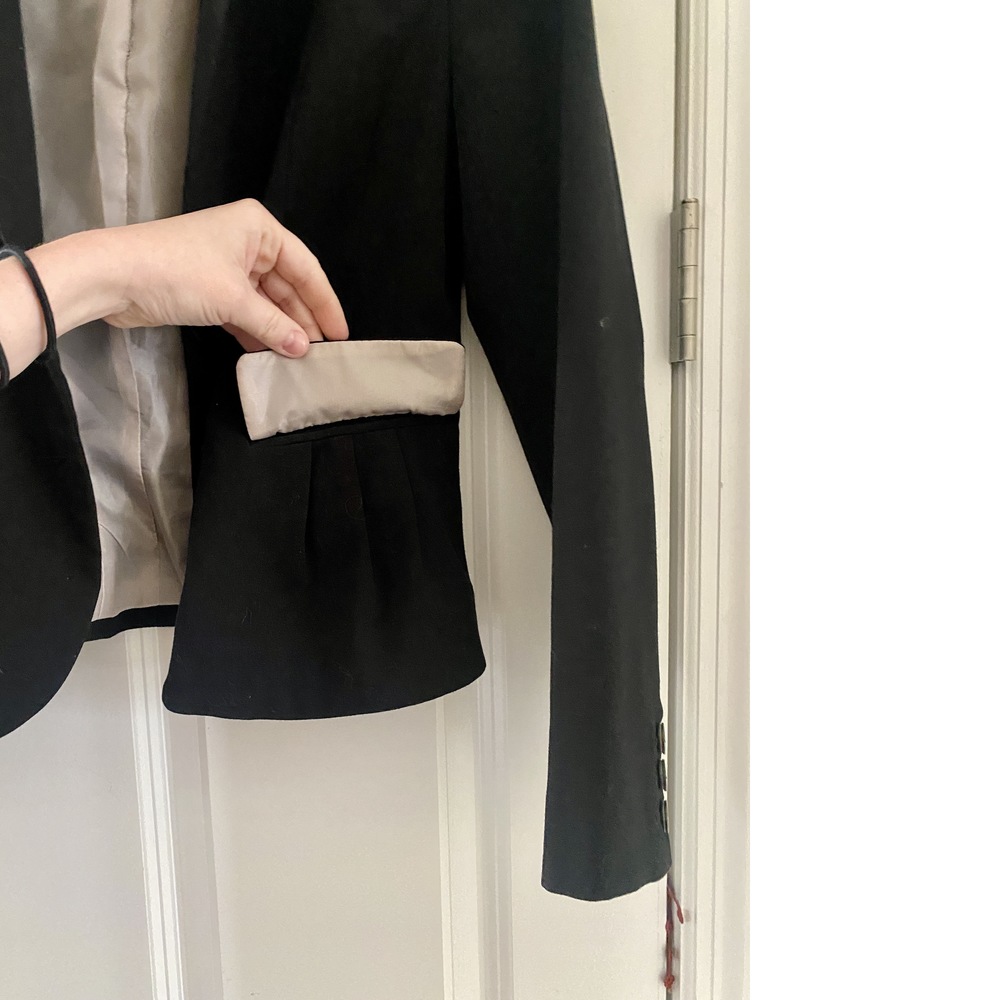 H & M Black Short Formal Blazer (Size US 8) - Picture 6 of 9